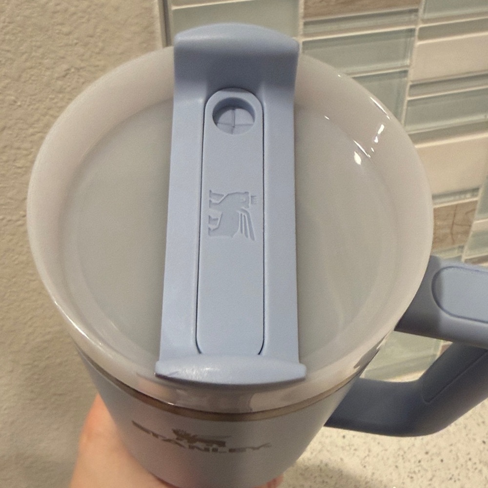 40 Oz Stanley Light Blue Tumbler - Picture 3 of 7